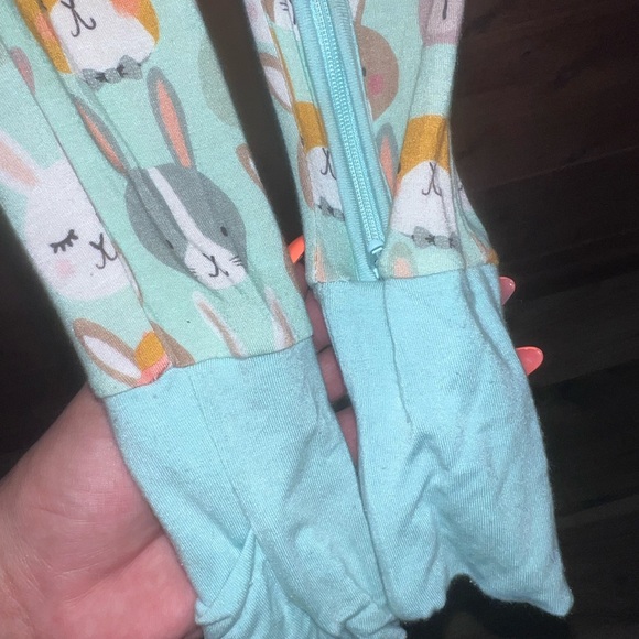 Little Sleepies Rad Rabbits Zippy 6-12 Months - Picture 4 of 5